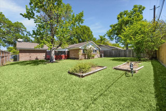 9623 Vogue Lane, Houston, TX 77080