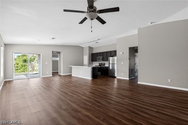 3911 14th ST SW, Lehigh Acres, FL 33976