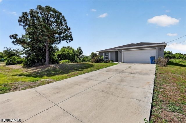 3911 14th ST SW, Lehigh Acres, FL 33976