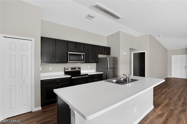 3911 14th ST SW, Lehigh Acres, FL 33976