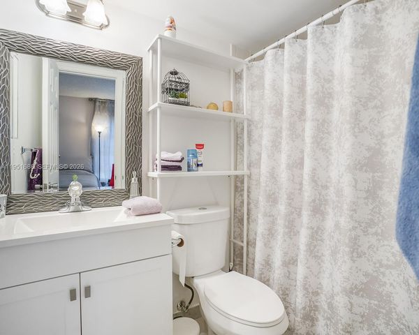 3531 Inverrary Drive 107, Lauderhill, FL 33319