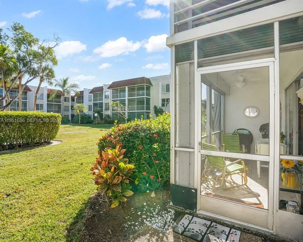 3531 Inverrary Drive 107, Lauderhill, FL 33319