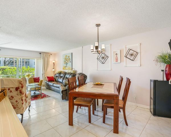 3531 Inverrary Drive 107, Lauderhill, FL 33319