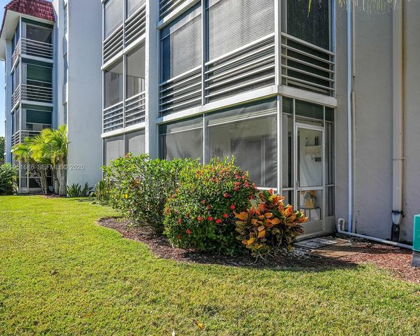 3531 Inverrary Drive 107, Lauderhill, FL 33319