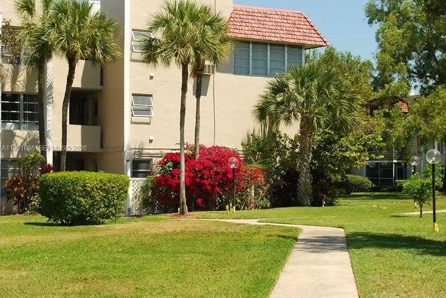 3531 Inverrary Drive 107, Lauderhill, FL 33319