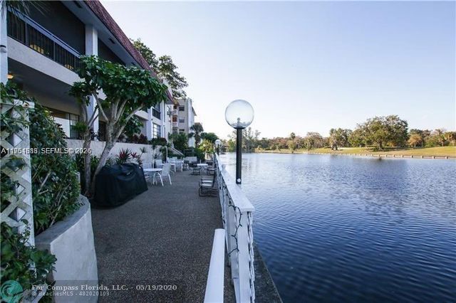 3531 Inverrary Drive 107, Lauderhill, FL 33319