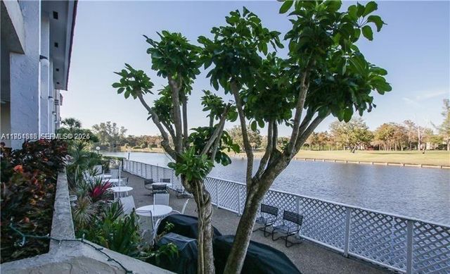 3531 Inverrary Drive 107, Lauderhill, FL 33319