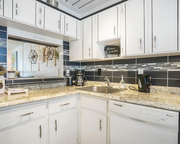 3531 Inverrary Drive 107, Lauderhill, FL 33319