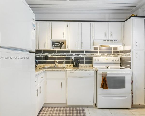 3531 Inverrary Drive 107, Lauderhill, FL 33319