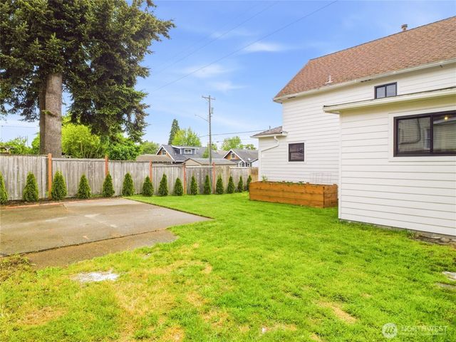 1511 S 17th Street, Tacoma, WA 98405