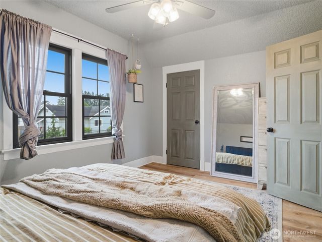 1511 S 17th Street, Tacoma, WA 98405