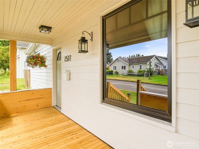 1511 S 17th Street, Tacoma, WA 98405