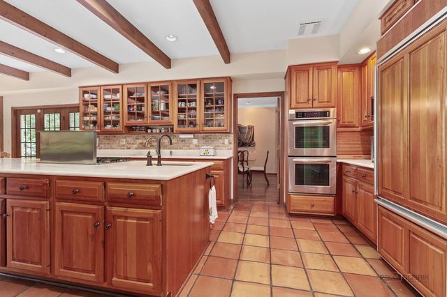 1130 New Trier Court, Wilmette, IL 60091