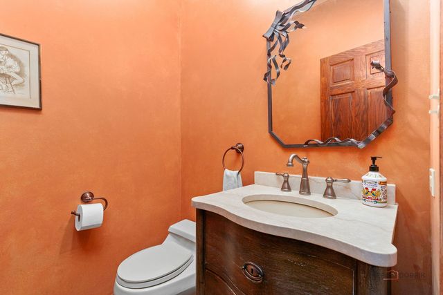 1130 New Trier Court, Wilmette, IL 60091