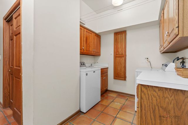 1130 New Trier Court, Wilmette, IL 60091