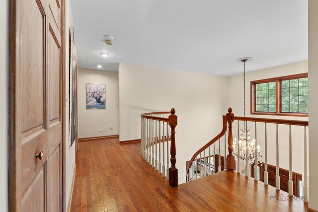 1130 New Trier Court, Wilmette, IL 60091