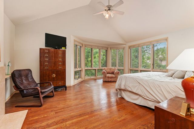 1130 New Trier Court, Wilmette, IL 60091