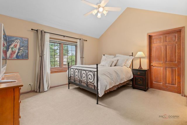 1130 New Trier Court, Wilmette, IL 60091