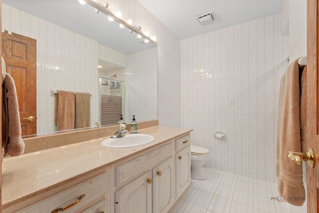 1130 New Trier Court, Wilmette, IL 60091