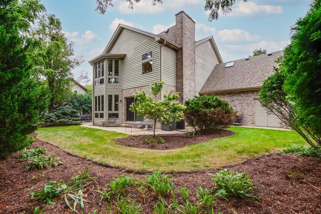 1130 New Trier Court, Wilmette, IL 60091