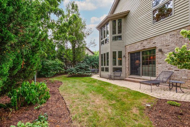 1130 New Trier Court, Wilmette, IL 60091