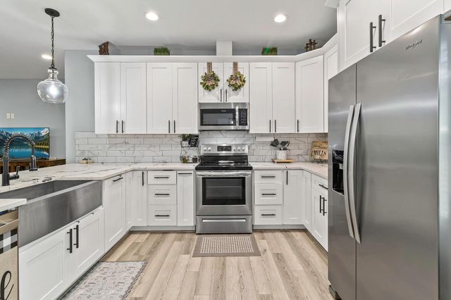 495 Oak Tree Drive, Point Blank, TX 77364