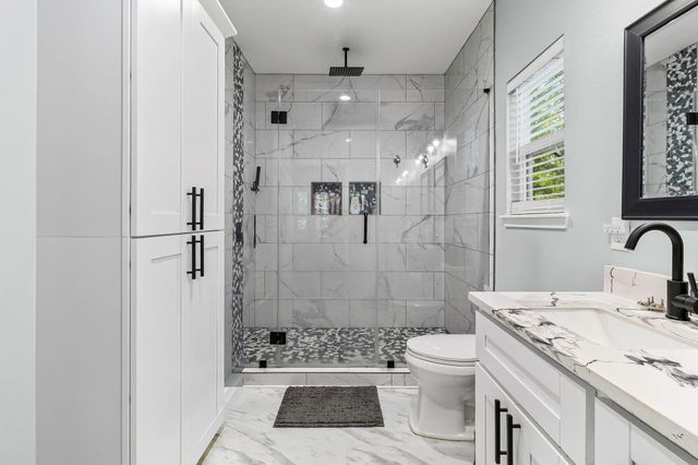 495 Oak Tree Drive, Point Blank, TX 77364