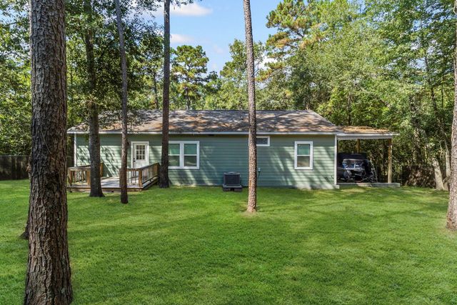 495 Oak Tree Drive, Point Blank, TX 77364