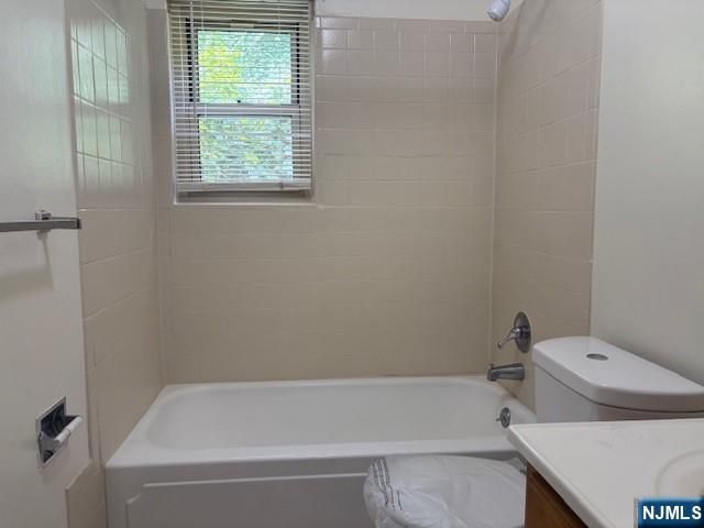 117 Treetop 61, Bloomingdale, NJ 07403