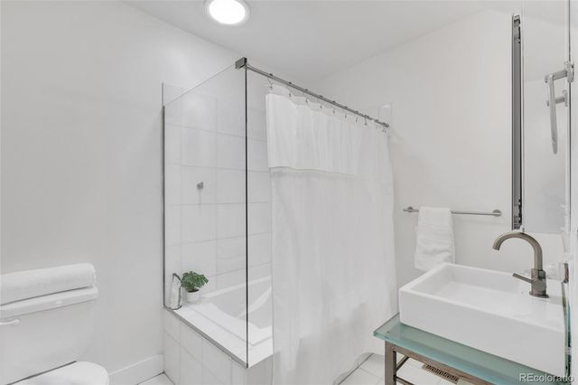 2539 W 27th Avenue, Denver, CO 80211