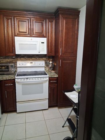 1400 Saint Charles Place 524, Pembroke Pines, FL 33026