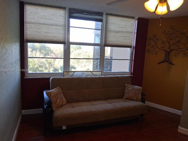 1400 Saint Charles Place 524, Pembroke Pines, FL 33026