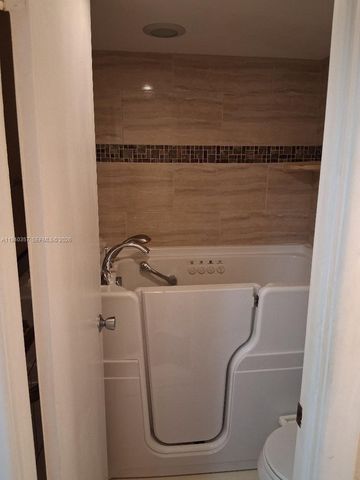 1400 Saint Charles Place 524, Pembroke Pines, FL 33026