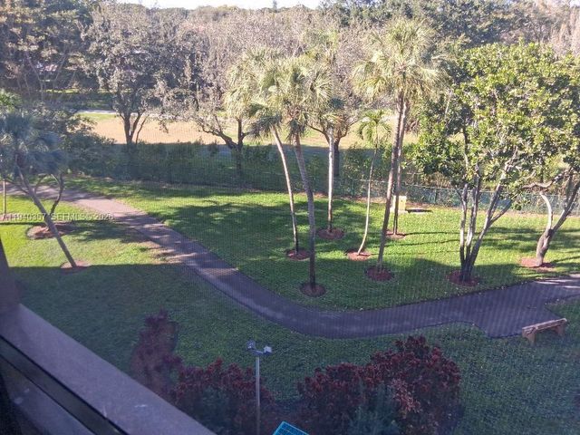 1400 Saint Charles Place 524, Pembroke Pines, FL 33026
