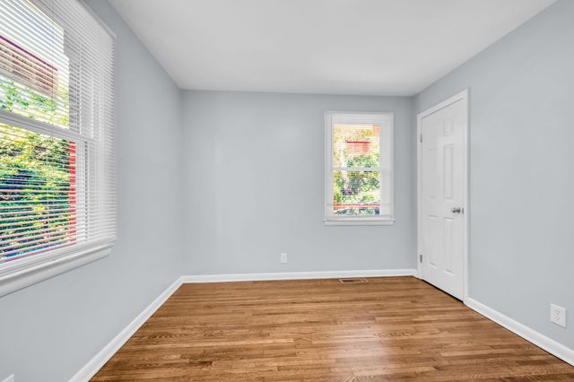 108 Meadowbrook Dr, Clarksville, TN 37042