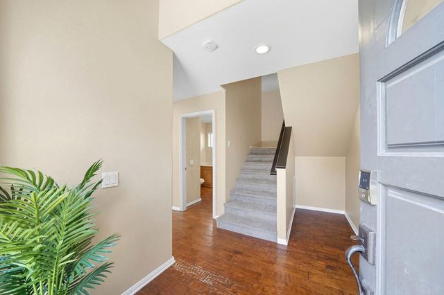 553 Hygeia Ave. Avenue A, Encinitas, CA 92024