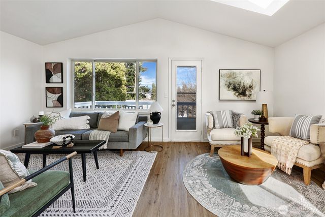 7737 12th Avenue SW, Seattle, WA 98106