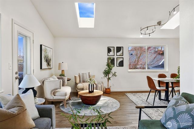 7737 12th Avenue SW, Seattle, WA 98106