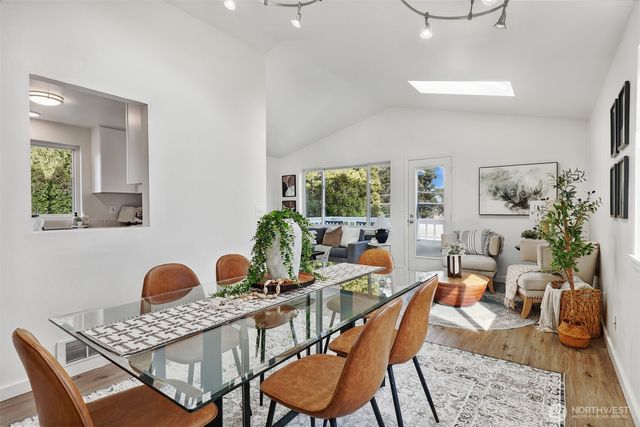 7737 12th Avenue SW, Seattle, WA 98106