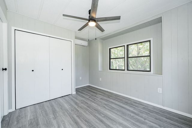 106 Creekwood Drive, Mabank, TX 75156