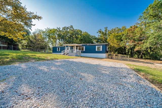 106 Creekwood Drive, Mabank, TX 75156