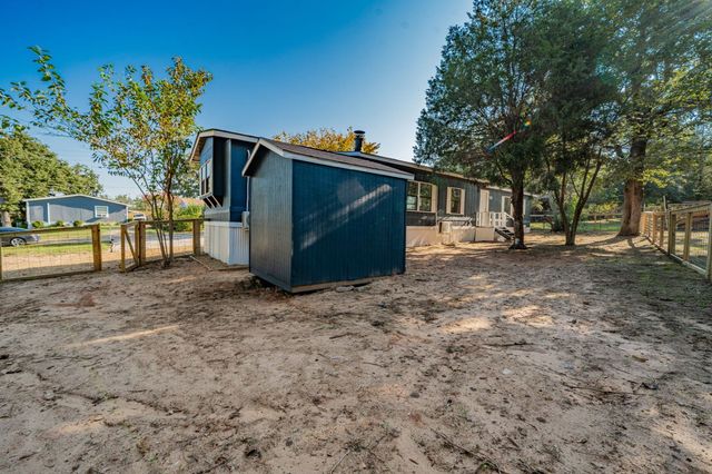 106 Creekwood Drive, Mabank, TX 75156