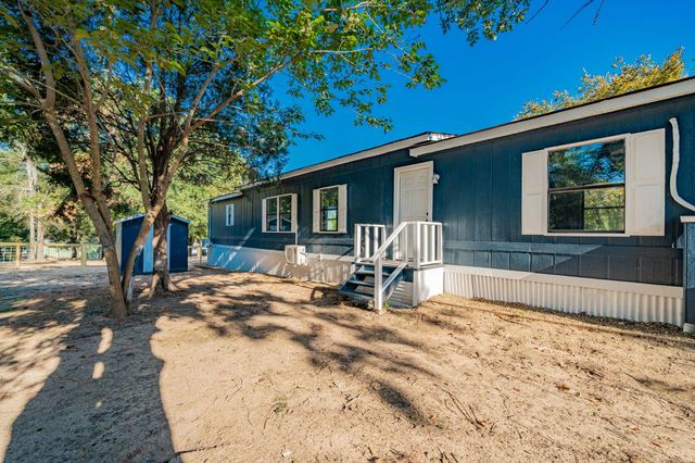 106 Creekwood Drive, Mabank, TX 75156