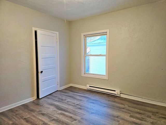 5 Mount Pleasant St, Worcester, MA 01610