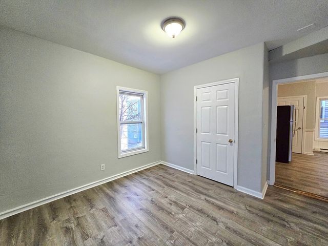 5 Mount Pleasant St, Worcester, MA 01610