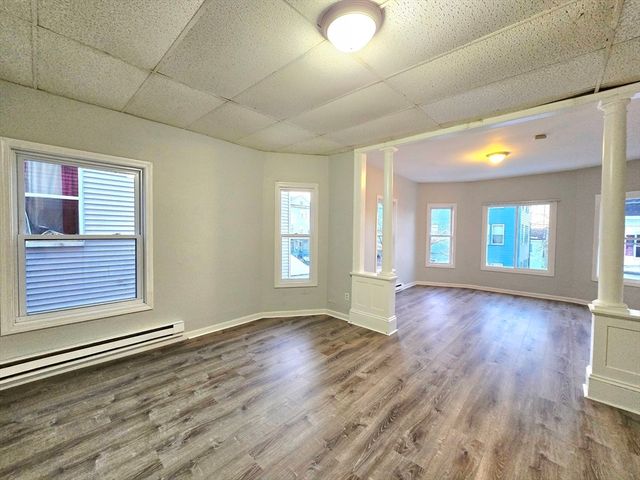 5 Mount Pleasant St, Worcester, MA 01610