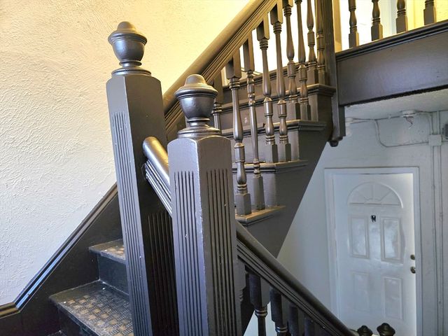 5 Mount Pleasant St, Worcester, MA 01610