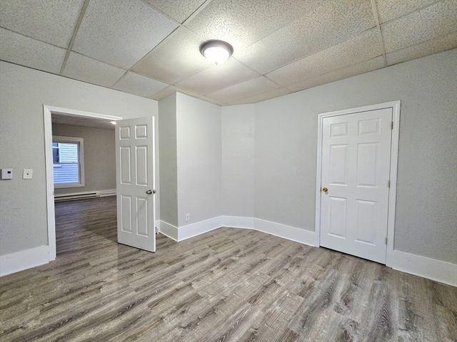 5 Mount Pleasant St, Worcester, MA 01610