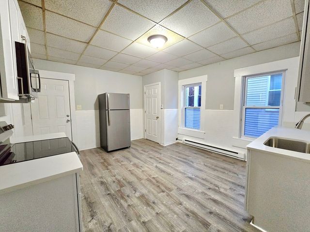 5 Mount Pleasant St, Worcester, MA 01610