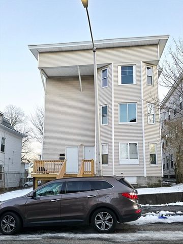 5 Mount Pleasant St, Worcester, MA 01610